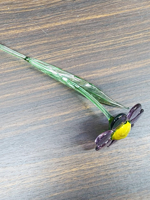 Lavender Glass Daisy - Handcrafted Long Stem Flower